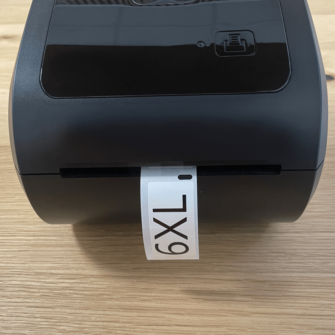 Drukarka AIMO 6XL drukująca mniejszą etykietę