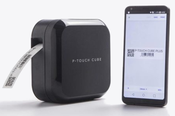 Drukarka Brother P-touch PT-D710BT Cube połączona z telefonem